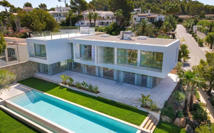 Spectacular modern style villa Santa Ponsa