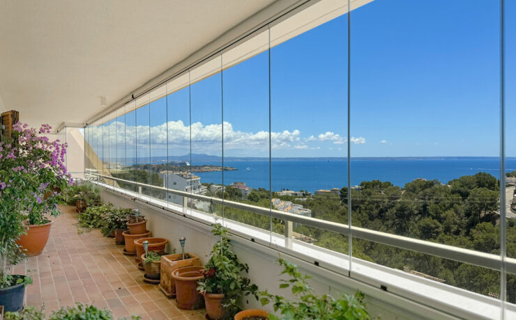Bright & spacious luxury sea view apartment Cas Catala
