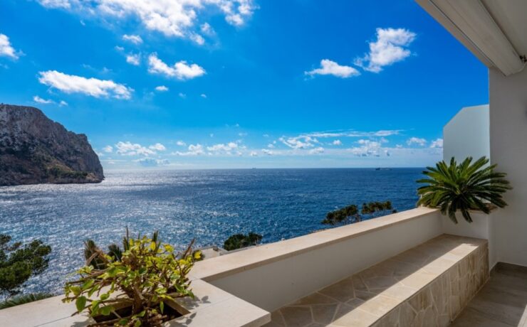 Fabulous sea view apartment in Puerto Andratx
