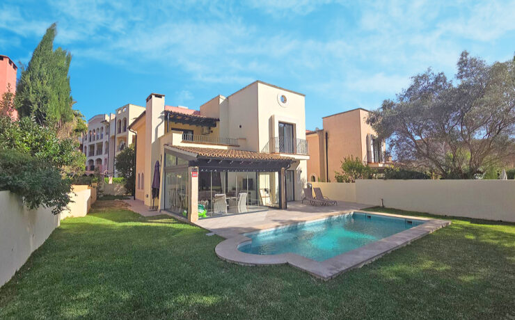 SES PENYES ROTGES GOLF : Herrliche Villa am Golfplatz