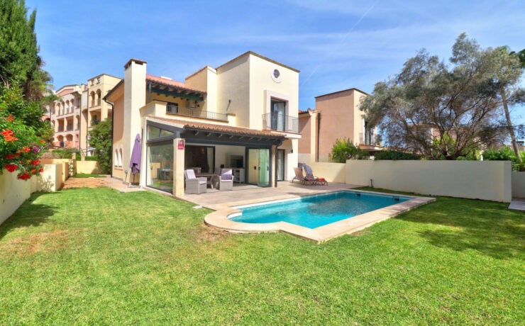 SES PENYES ROTGES GOLF : Herrliche Villa am Golfplatz
