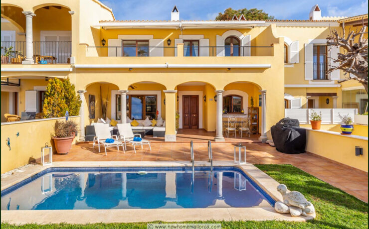 Meerblick-Reihenhaus mit Pool Nova Santa Ponsa