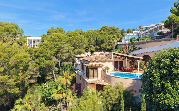 Mediterranean sea-view villa in Camp de Mar