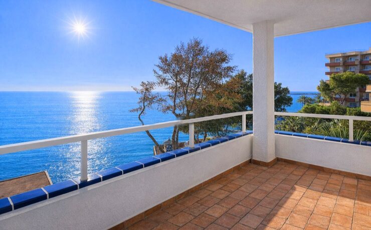 Apartment with spectacular sea views – Illetas