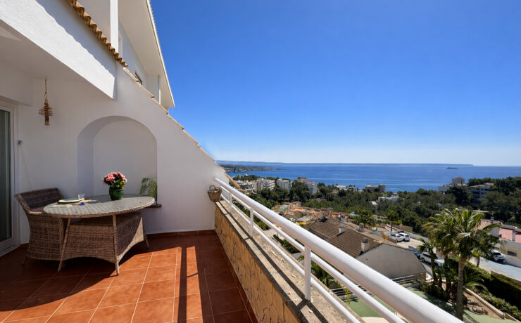 Triplex penthouse with stunning sea views – Cas Catalá