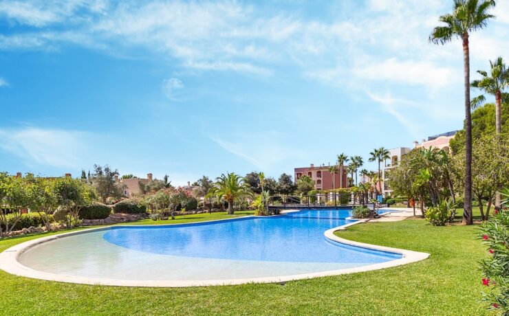 3-Bedroom Garden Apartment in Santa Ponsa
