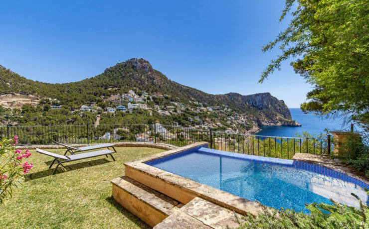 Flat with breathtaking sea views Puerto Andratx