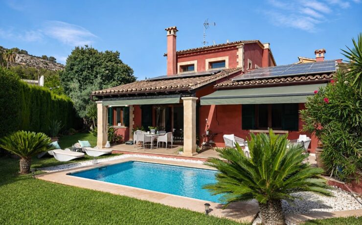 Semi-detached house with private pool in Calvia